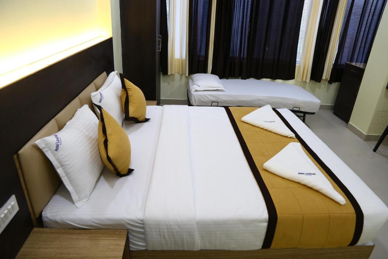 Hotel Landmark Port Blair Kültér fotó