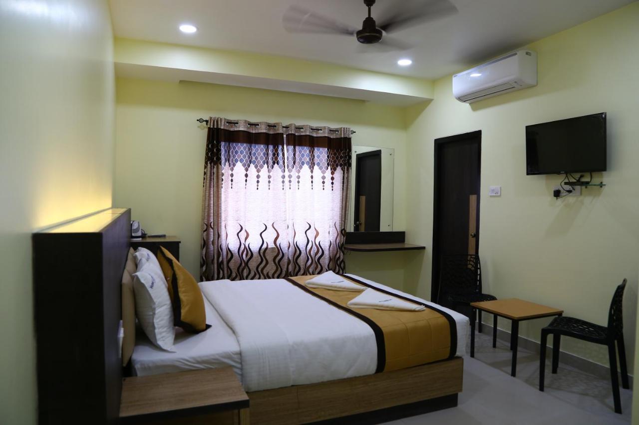 Hotel Landmark Port Blair Kültér fotó